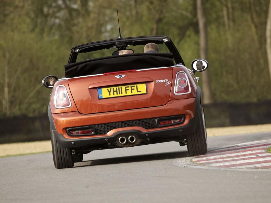  Mini Cooper SD Cabrio 2011 года  (UK) (фото 16 из 16)